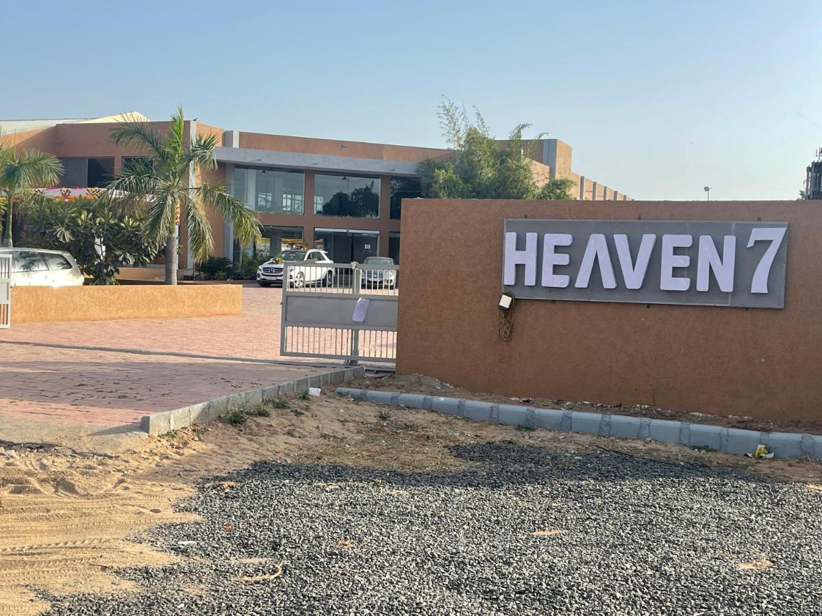 Heaven 7 Hotel & Resort Himatnagar Bagian luar foto