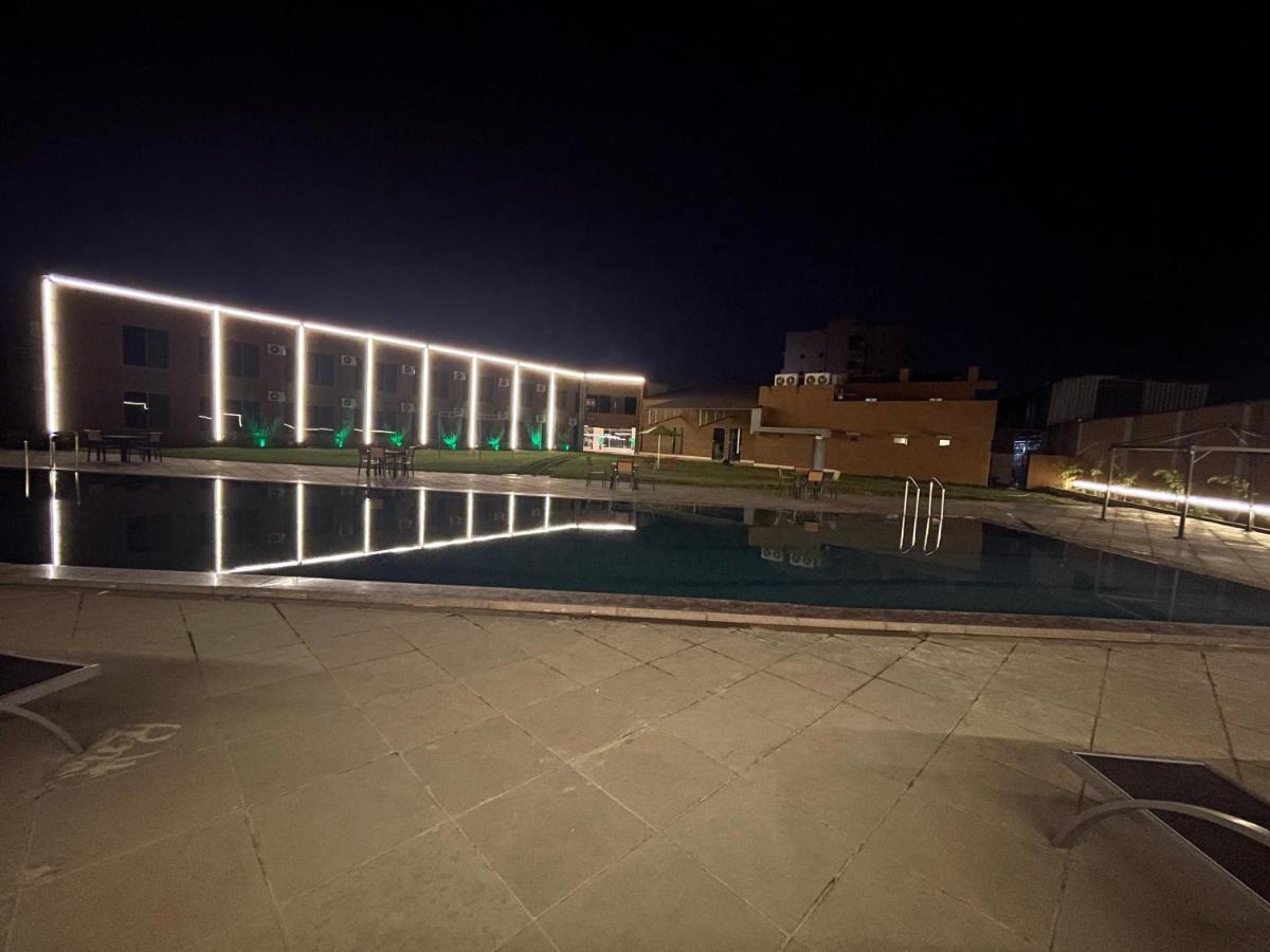 Heaven 7 Hotel & Resort Himatnagar Bagian luar foto